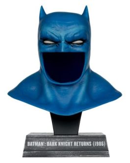 The Dark Knight Returns DC Direct mini réplique 1/3 masque de Batman 19 cm